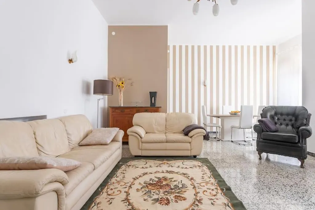 Casa Eleonora Con Parcheggio Villa Oristano Holiday home