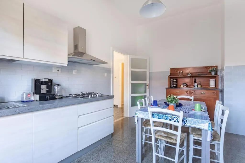 Casa Eleonora Con Parcheggio Villa Oristano Holiday home
